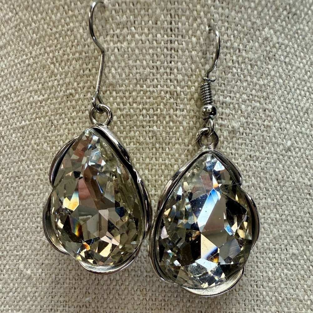 Crystal Necklace & Earrings Set Silver‎ Tone Jewelry Set - Picture 4 of 8